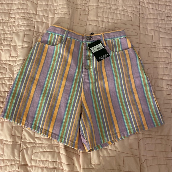 NWT Missguided Striped Shorts - Picture 5 of 9